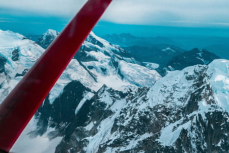mountain covered with snow thumbnail
