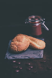 bread on purple plate thumbnail