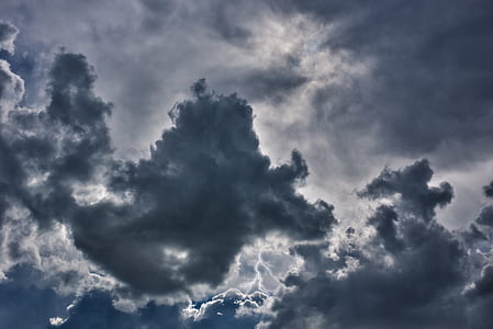 timelapse of storming clouds thumbnail