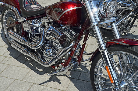 red Harley-Davidson cruiser motorcycle thumbnail