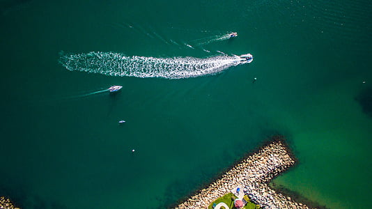aerial photography of body of water thumbnail