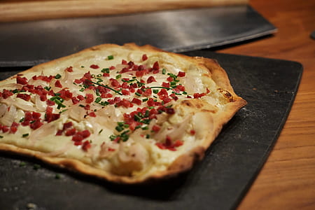 pizza on tray thumbnail