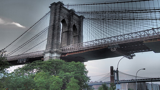Brooklyn Bridge, New York at daytime thumbnail
