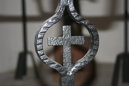 shallow focus photography of gray cross thumbnail