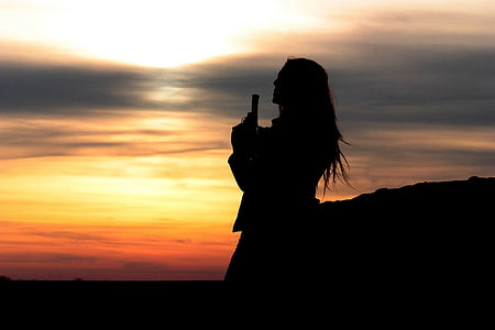 woman's silhouette thumbnail