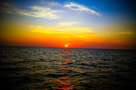 Golden Hour Ocean Photo thumbnail