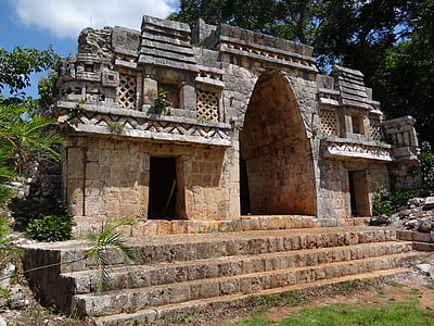 landscape photography of ruins thumbnail