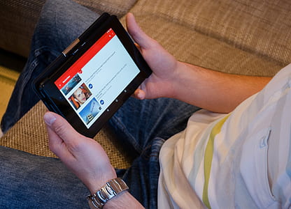 man, hands, internet, connection thumbnail