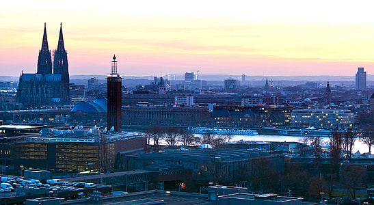 Skyline view of Cologne thumbnail
