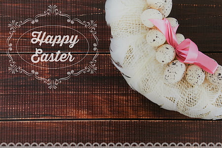 photography of Happy Easter wreath thumbnail