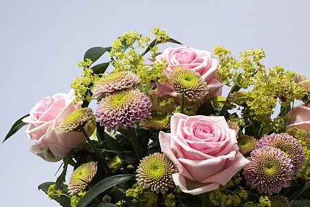 pink and green flowers thumbnail