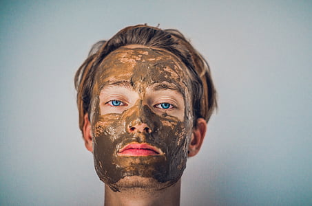 person with mud mask thumbnail