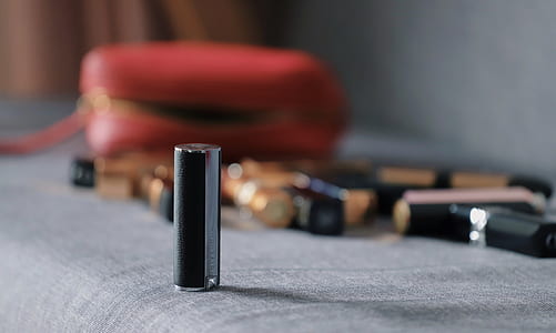 lipstick lot with case thumbnail