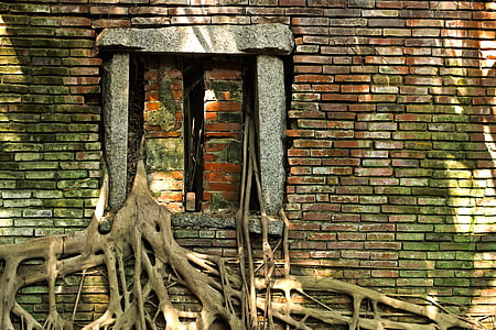 brown bricked wall thumbnail