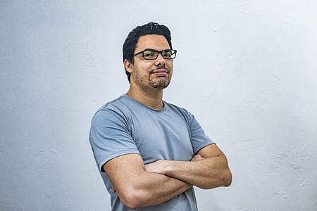 man wearing eyeglasses and gray crew-neck shirt thumbnail