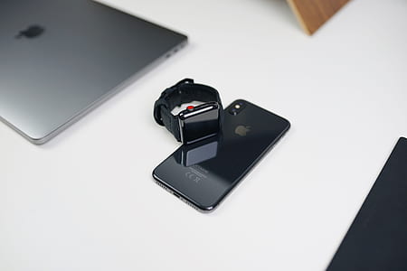 space gray iPhone X and Apple Watch thumbnail
