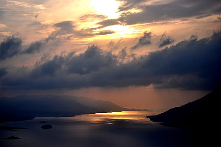 lake during sunset thumbnail