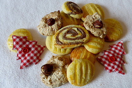 cookies with chocolate toppings thumbnail