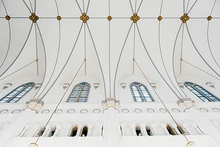 architectural photography of white building thumbnail