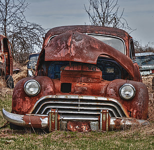 brown Vintage Volkswagen Beetles thumbnail