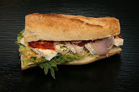bread with sliced onions and vegetables thumbnail