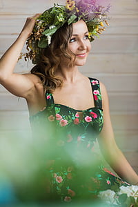 girl, mood, sun, spring, wreath, smile thumbnail