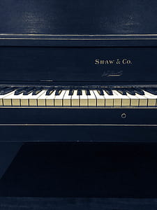 closeup photo of Shaw & Co upright piano thumbnail