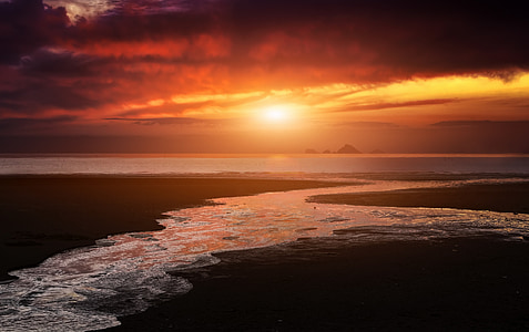 beach and golden hour thumbnail