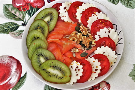 kiwi, tomatoes, and cheese dish thumbnail