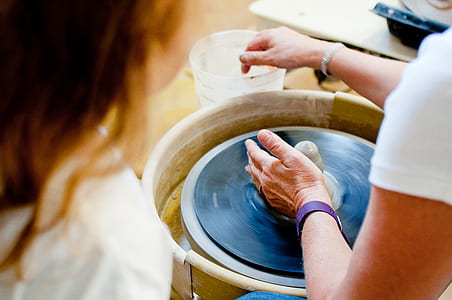 person molding vase thumbnail