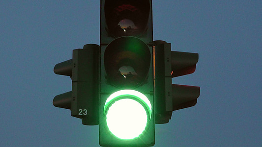black traffic light clip art thumbnail