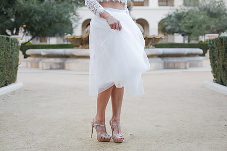 women's white lace skirt thumbnail