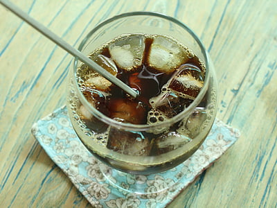 drink and ice in glass thumbnail