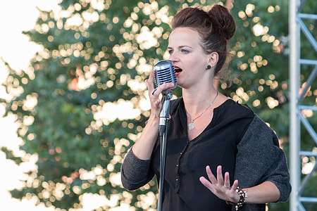 Singer, Nice Singer thumbnail