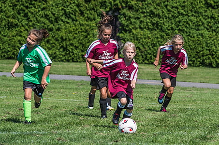 children playing soccer game thumbnail