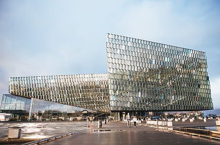 Harpa is a concert hall and conference centre in ReykjavÃk, Iceland thumbnail
