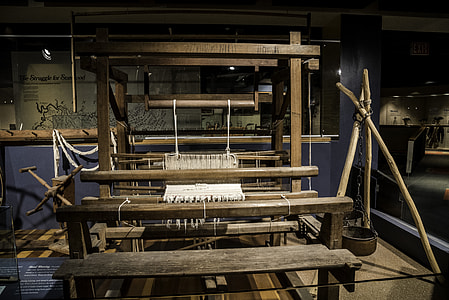 Old Sewing Machine in Nashville thumbnail