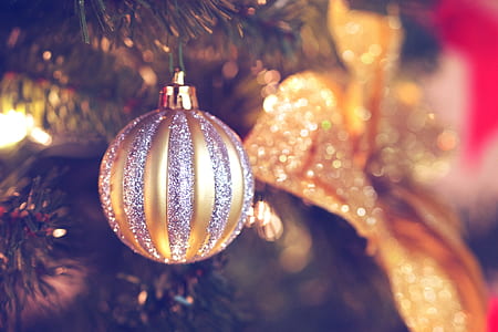 selective focus photography of Christmas bauble thumbnail