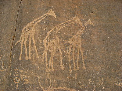 three brown giraffes decor thumbnail
