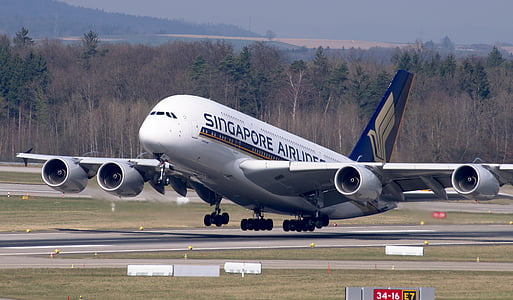 Singapore Airlines commercial plane thumbnail