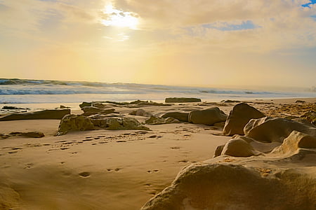 photograph of seashore thumbnail