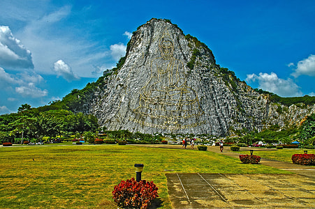 gray mountain photo during daytime thumbnail
