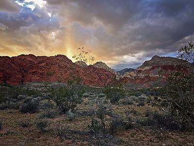 mountains at sunset thumbnail