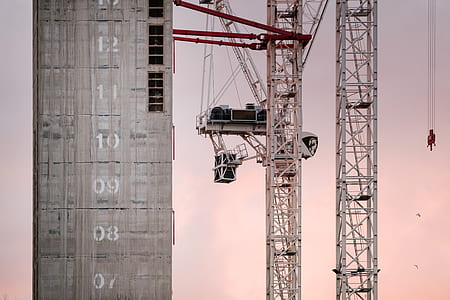 grey tower crane thumbnail