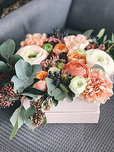 White, Orange, and Green Floral Bouquet Decor thumbnail