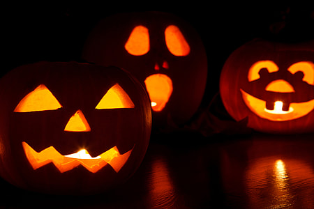 Jack-O-Lantern on surface thumbnail