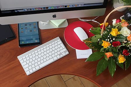 iMac Aluminum and Magic keyboard thumbnail
