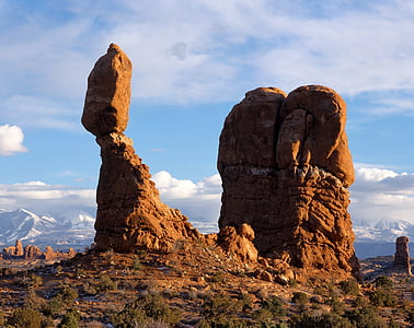 brown rock mountain at daytime thumbnail