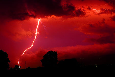 lightning strike thumbnail