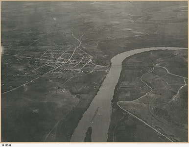 Aerial View of Murray Bridge in 1920, South Australia thumbnail